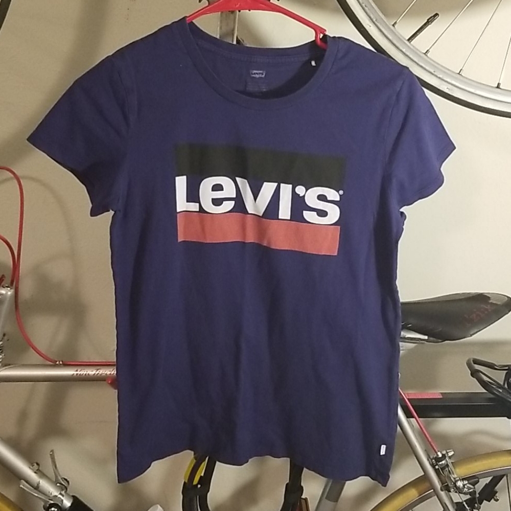 🎯Levis shirt 🎯3 for $15🎯